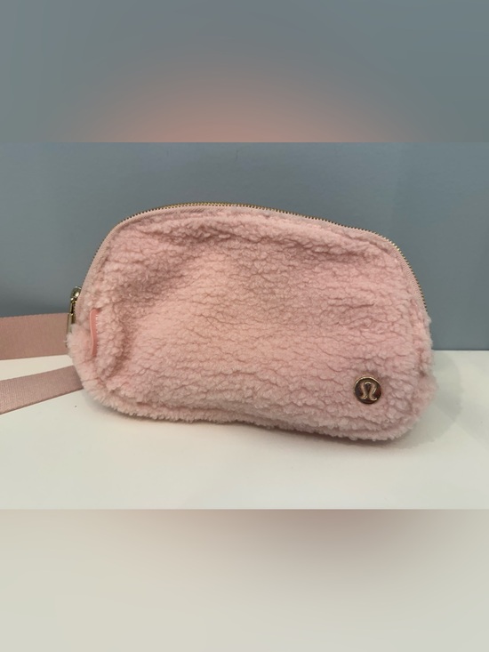 lululemon athletica Handbags - lululemon Everywhere Belt Bag 1L Fleece Pink Crossbody Bag